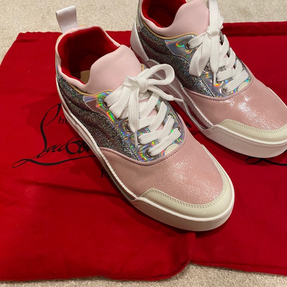 Louis Vuitton tennis shoes - Picture 5 of 6